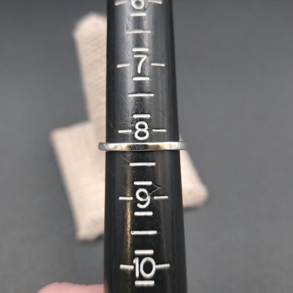 Size 8.25 Sterling Silver Red And Clear Cluster Cubic Zirconia Ring A6715 - Picture 7 of 9